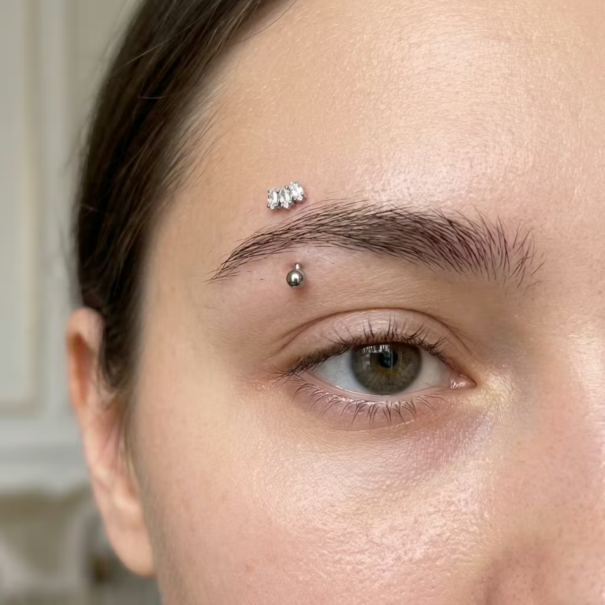 Bananen-piercing-Augenbrauen-soft-crown-5
