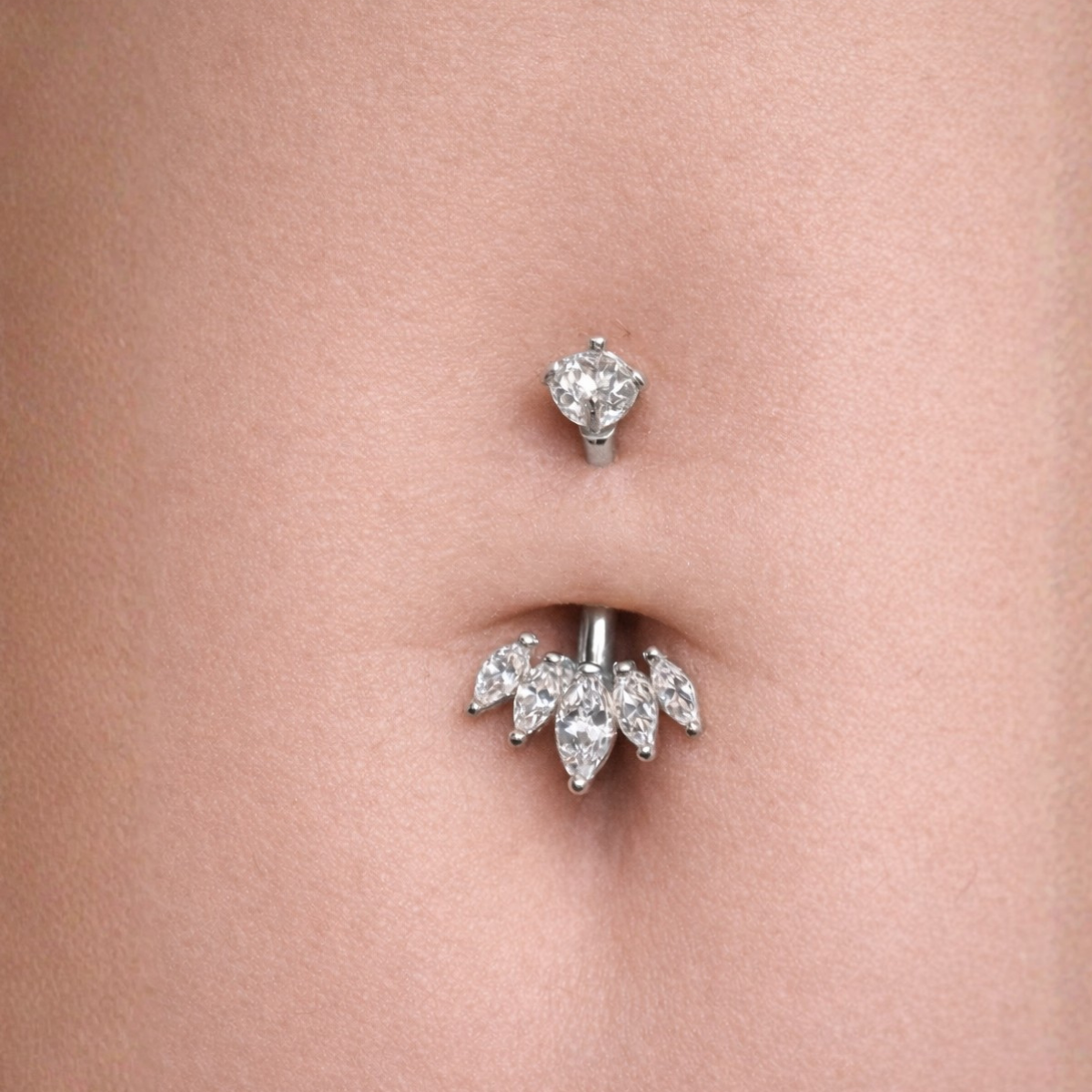 Bauchnabelpiercing-Banane-Bluetenfaecher-1.2
