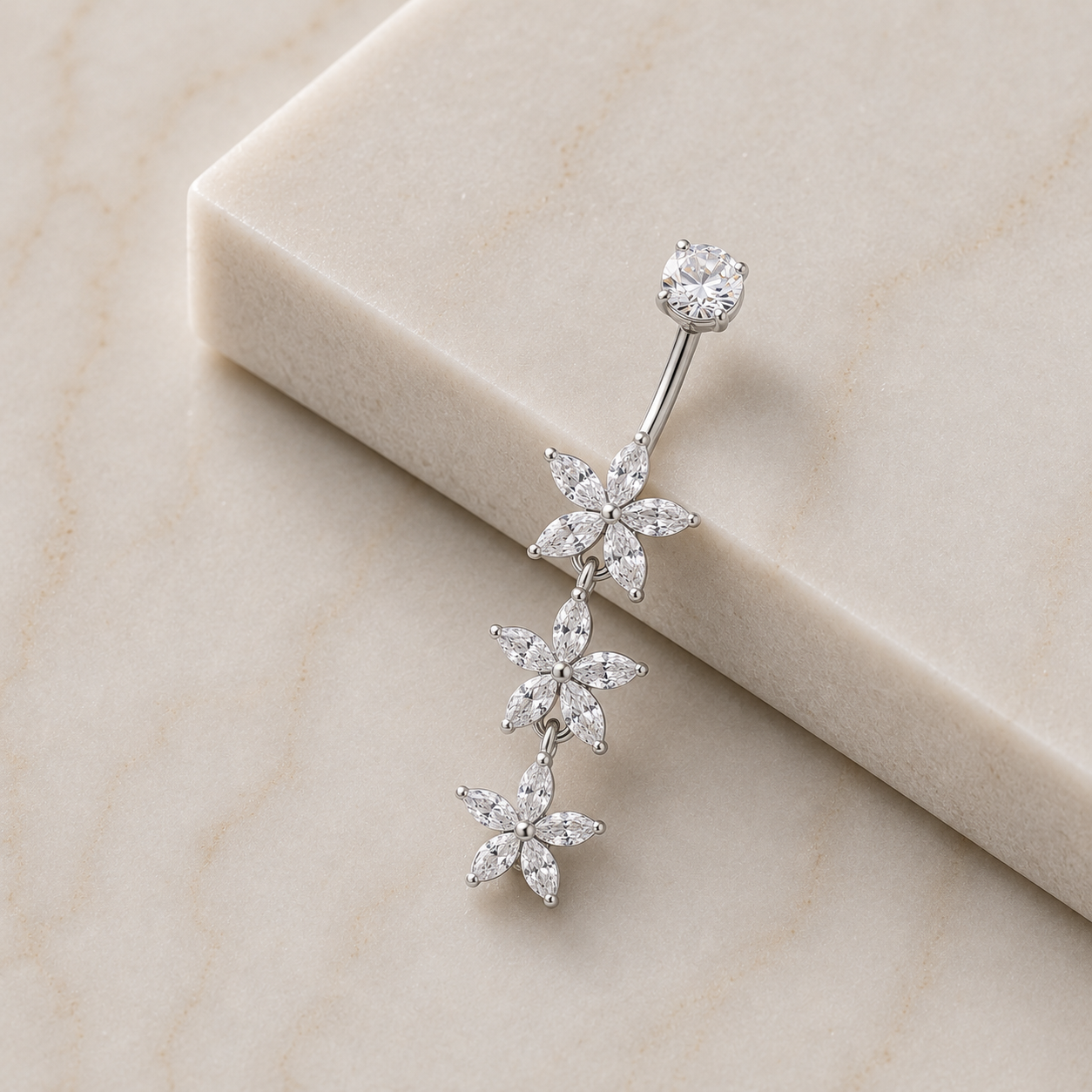 Bauchnabelpiercing-Fiorea-Anhaenger-Blumen-silber-mamor