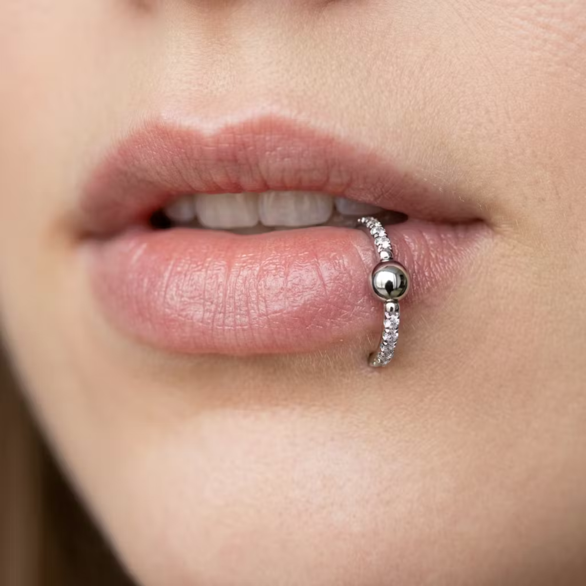 Klemm-Kugel-Ring-Piercing-Elena-4