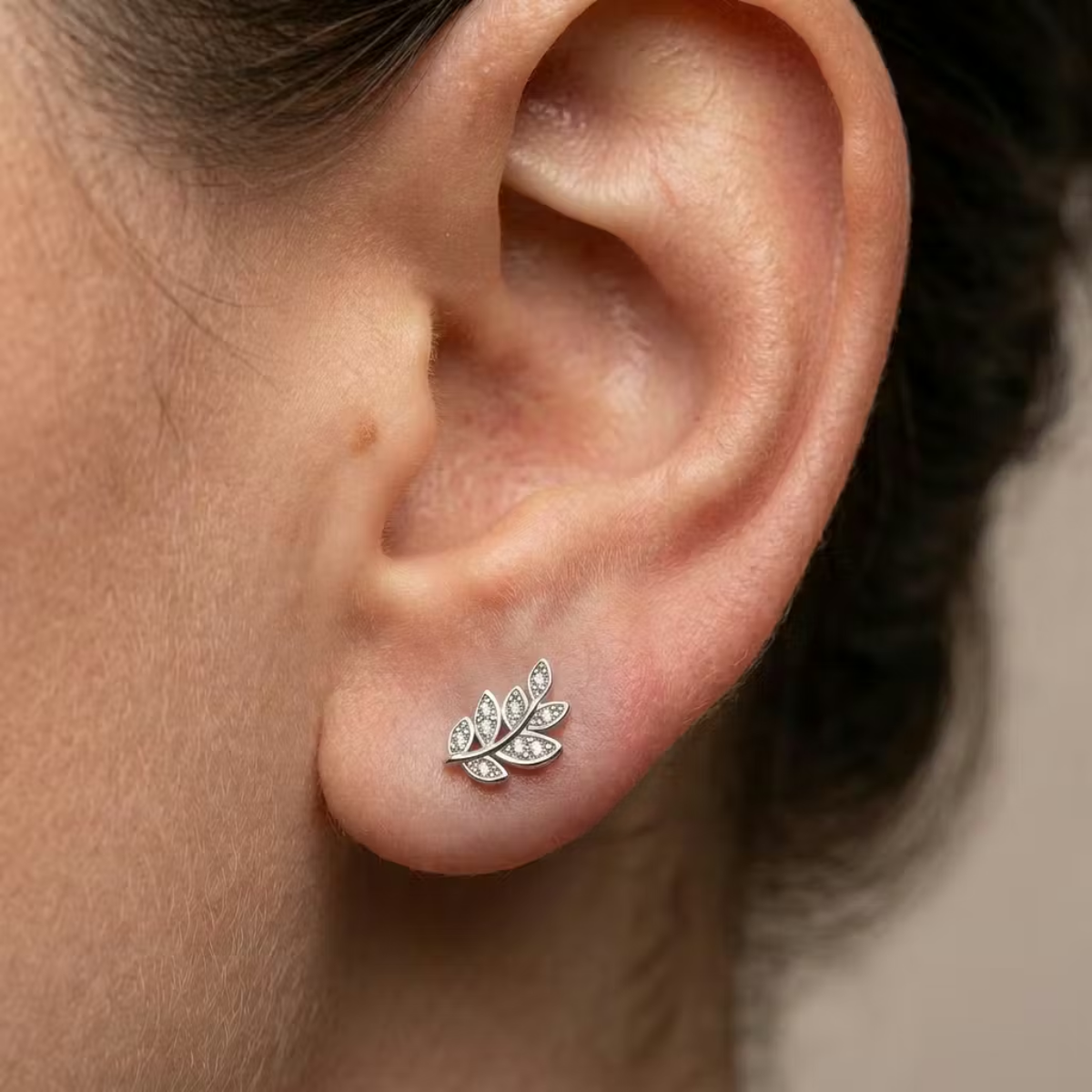 Labret-Ohr-piercing-Nymera-3
