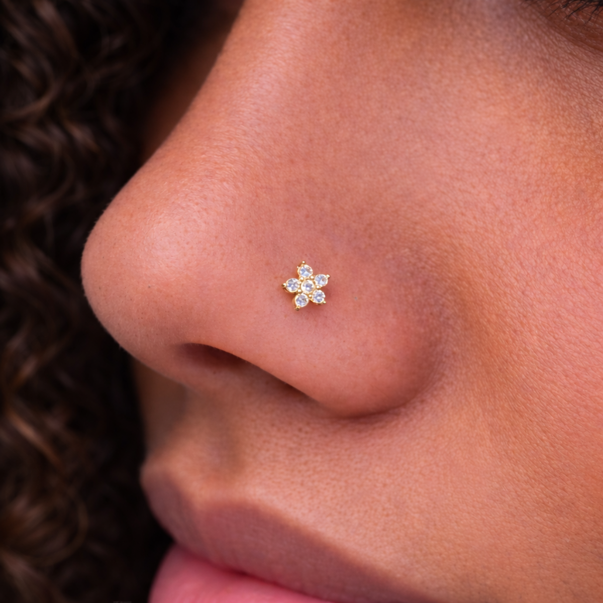 Nasenpiercing-Nostril-Spirale-Blume-1.2