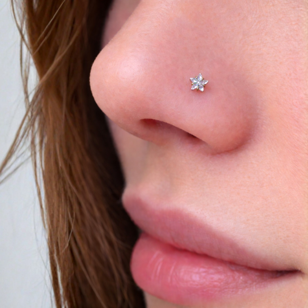 Nostril-Nasen-Stecker-Piercing-Sternenglanz-2