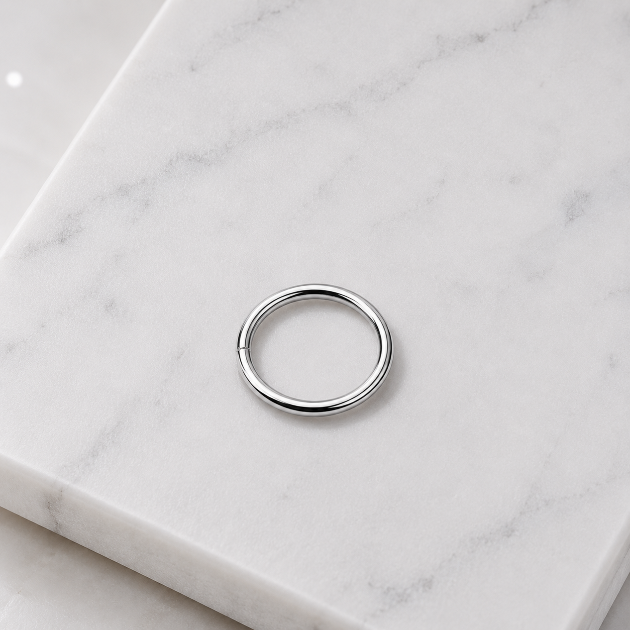 Segmentring-clicker-ring-piercing-lunara-mamor-silber-1