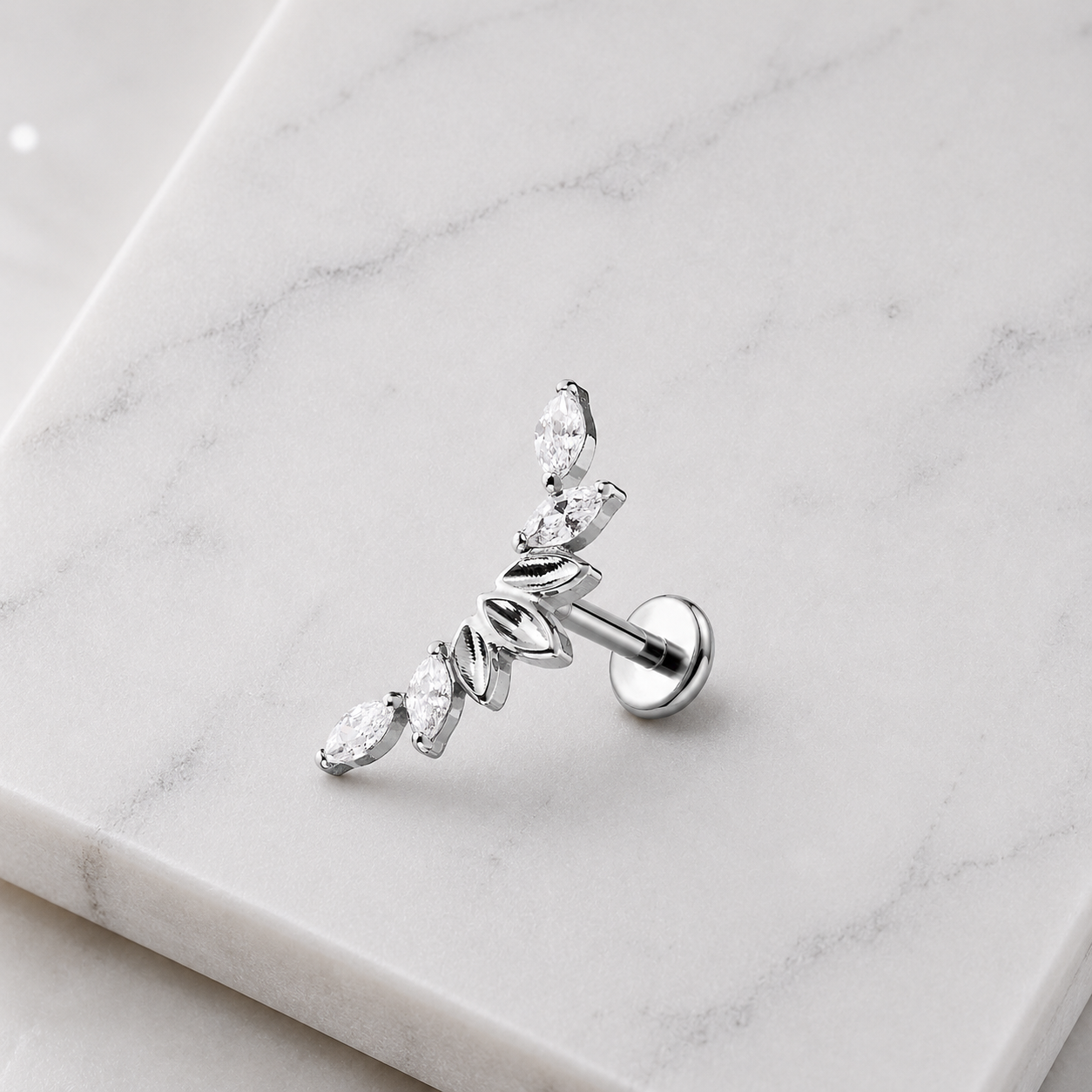 Titan-Labret-Piercing-Blaetterbogen-silber-mamor
