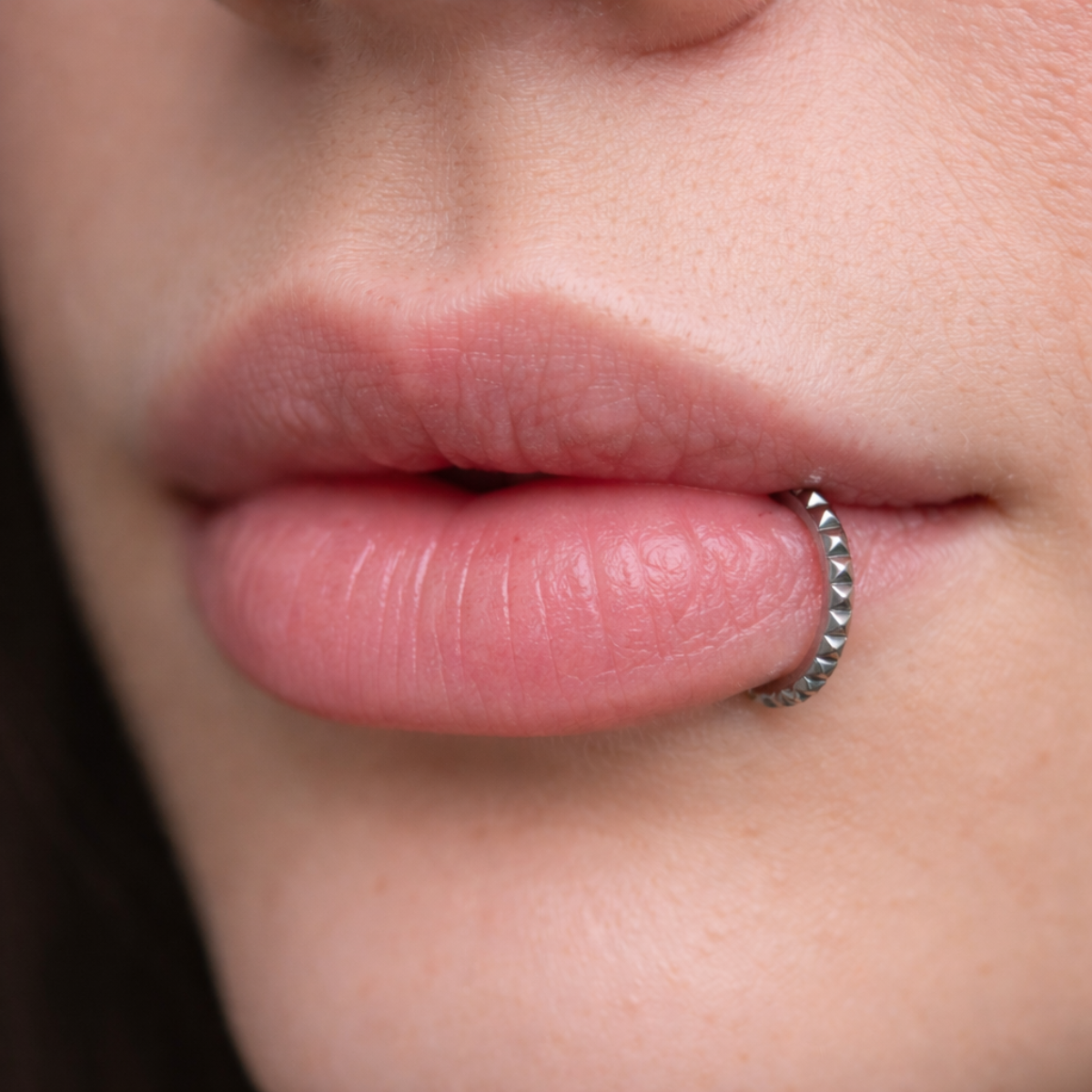 Titan-Segmentring-Clicker-Piercing-Prisma-2.2