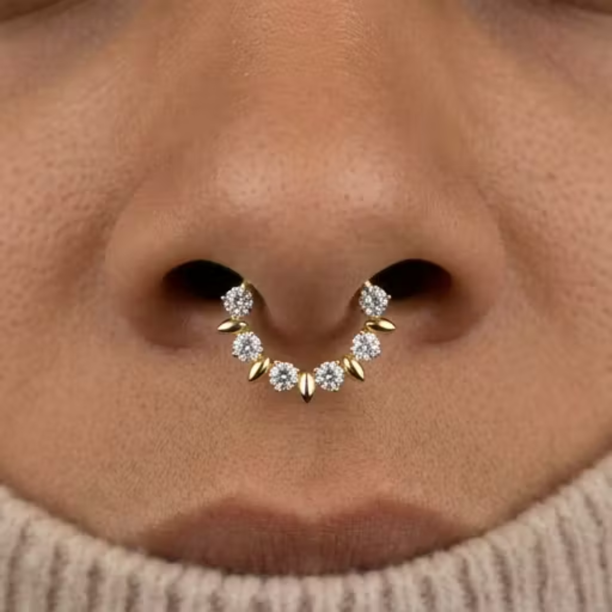 Titan-Segmentring-Clicker-Piercing-Starlight-2