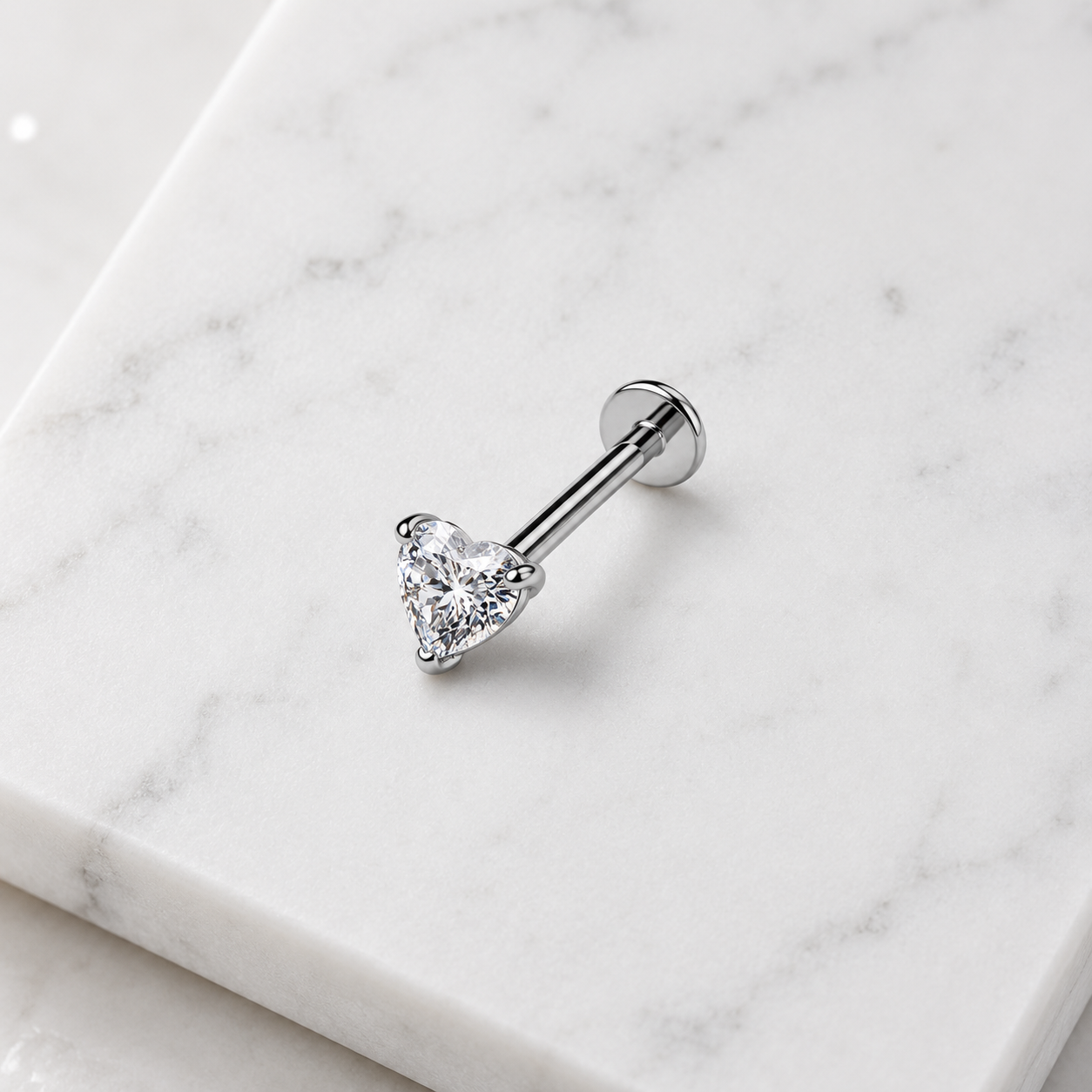 labret-Ohr-piercing-Amora-push-in-Silber-mamor