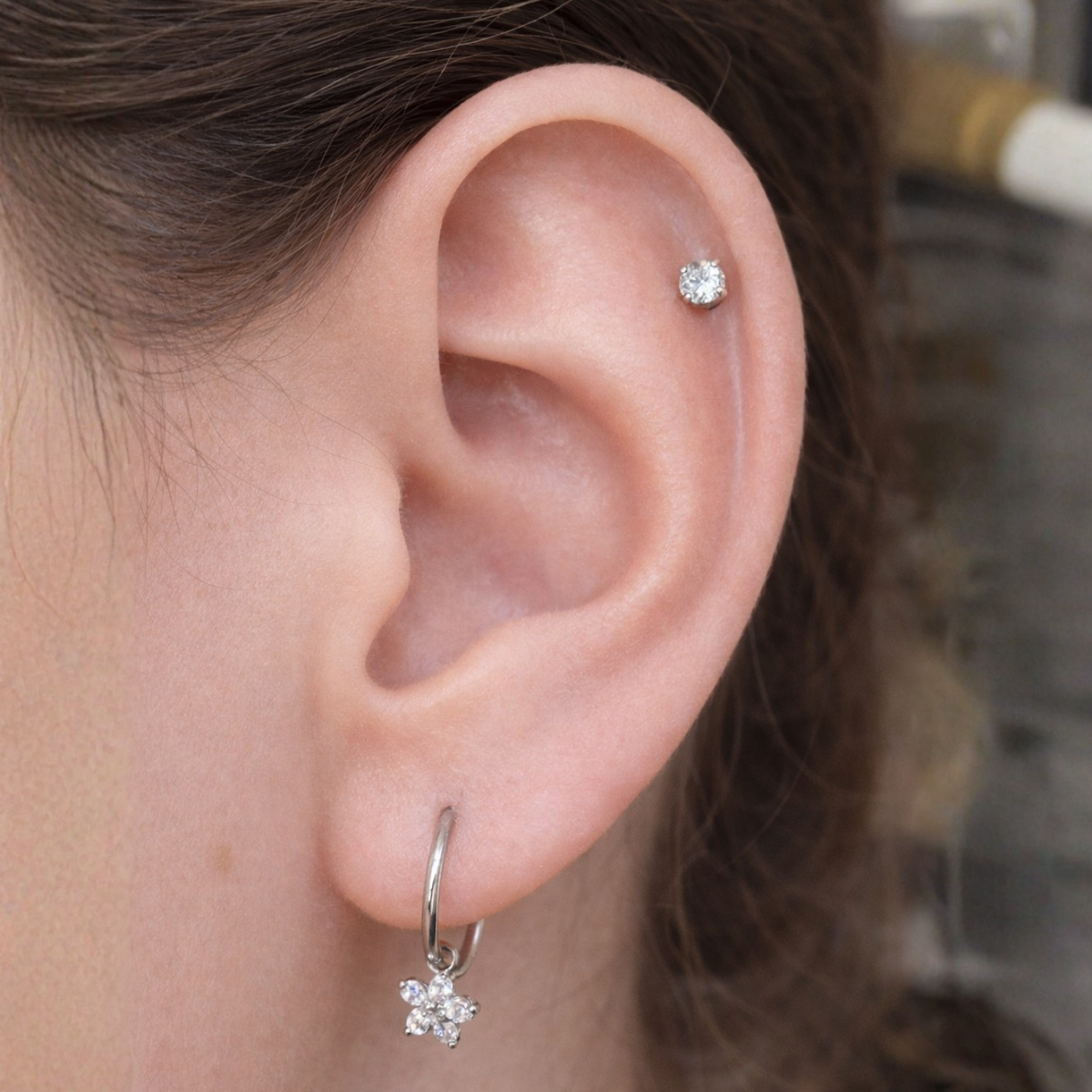 labret-Ohr-piercing-zirkonia-ausengewinde-1.2