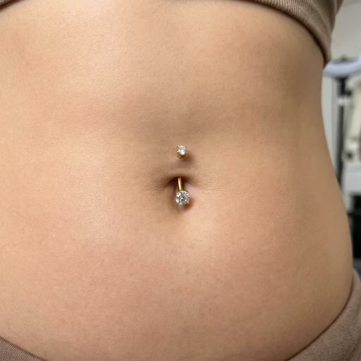 Bauchnabel-Bananen-Piercing-Mira-8