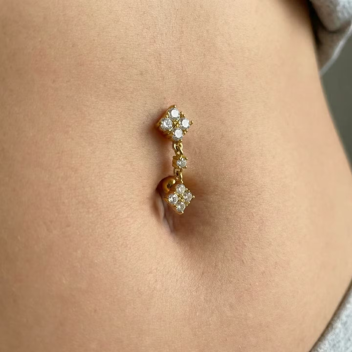 Bauchnabelpiercing-Banane-Diamond-Dream-1.1