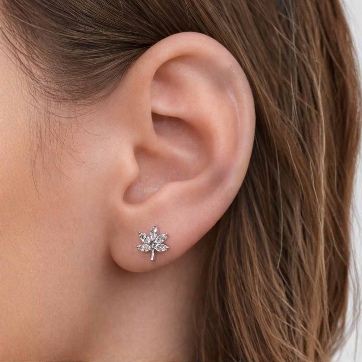 Labret-Piercing-Kristallbluete-2.1