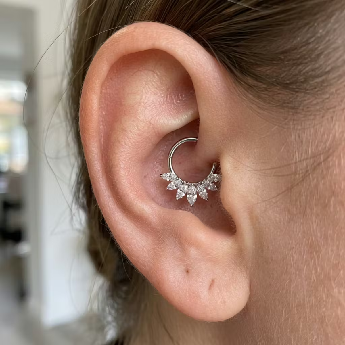 Segmentring-Clicker-Piercing-Radiant-Crown-4