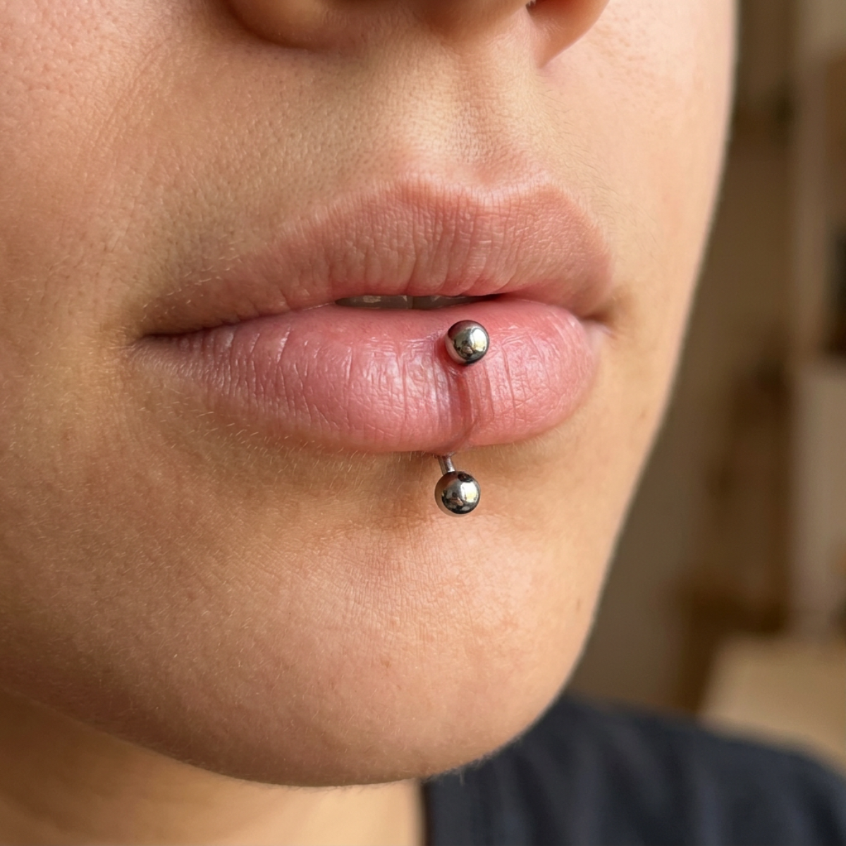 Titan-Bananen-Augenbrauen-Piercing-Classic-2