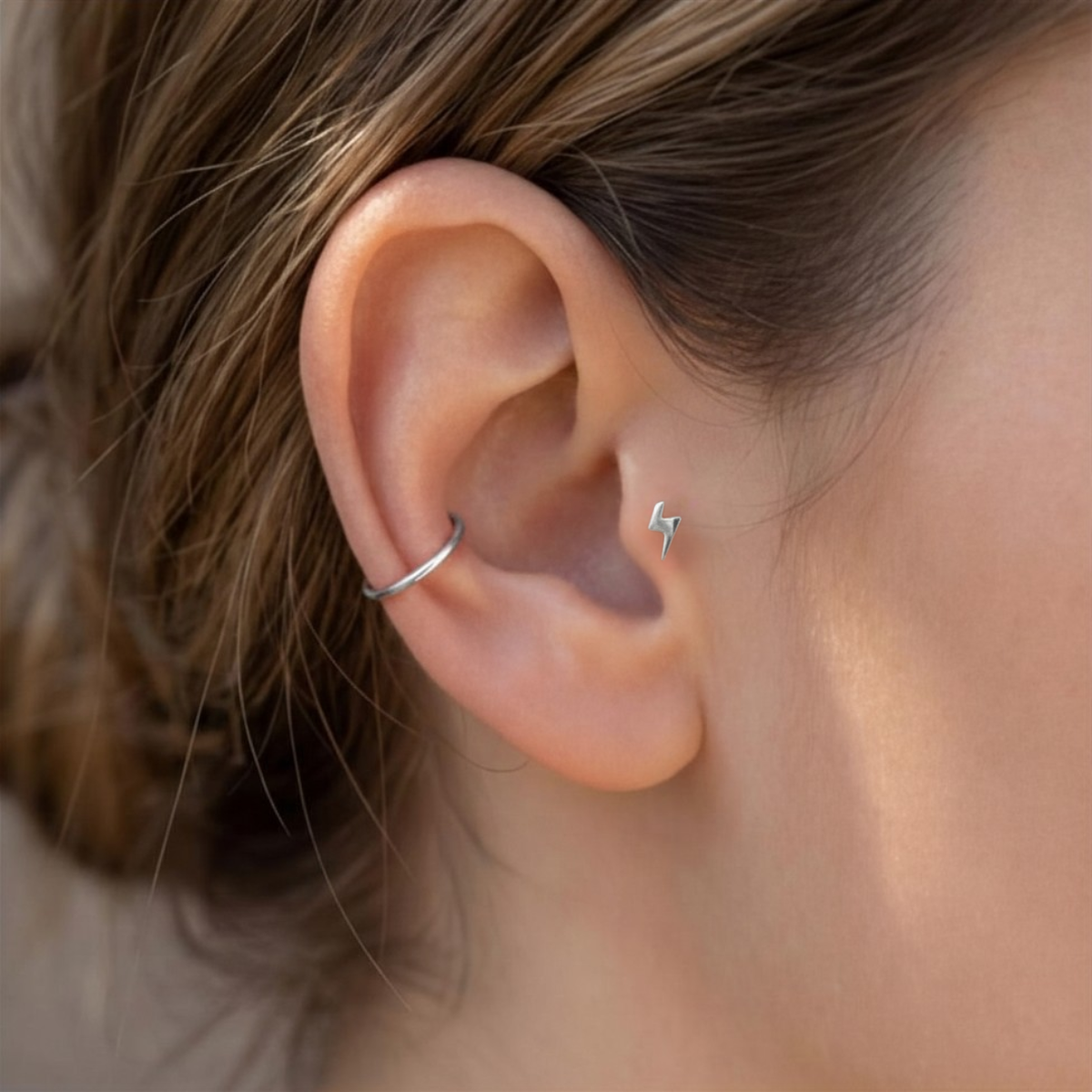 Titan-Labret-piercing-Ohr-Blitz-1