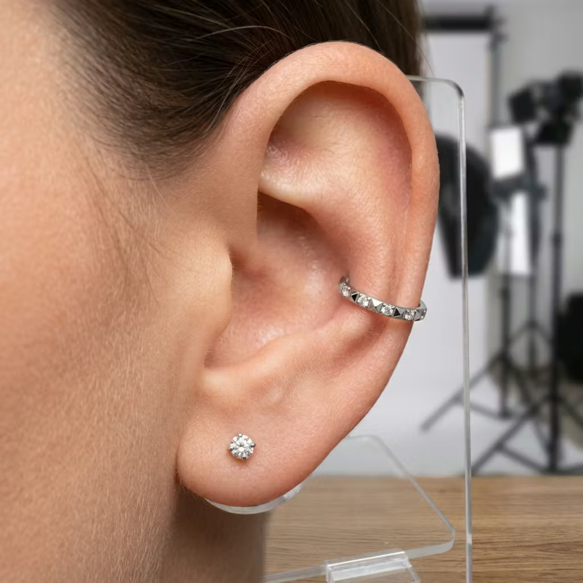 Titan-Segmentring-Clicker-Piercing-Crystal-Prisma-4
