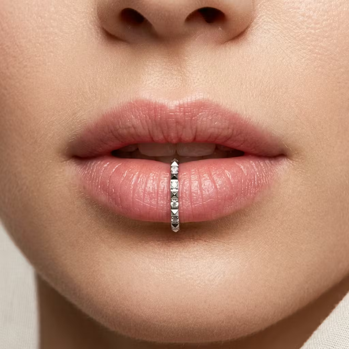 Titan-Segmentring-Clicker-Piercing-Crystal-Prisma-9