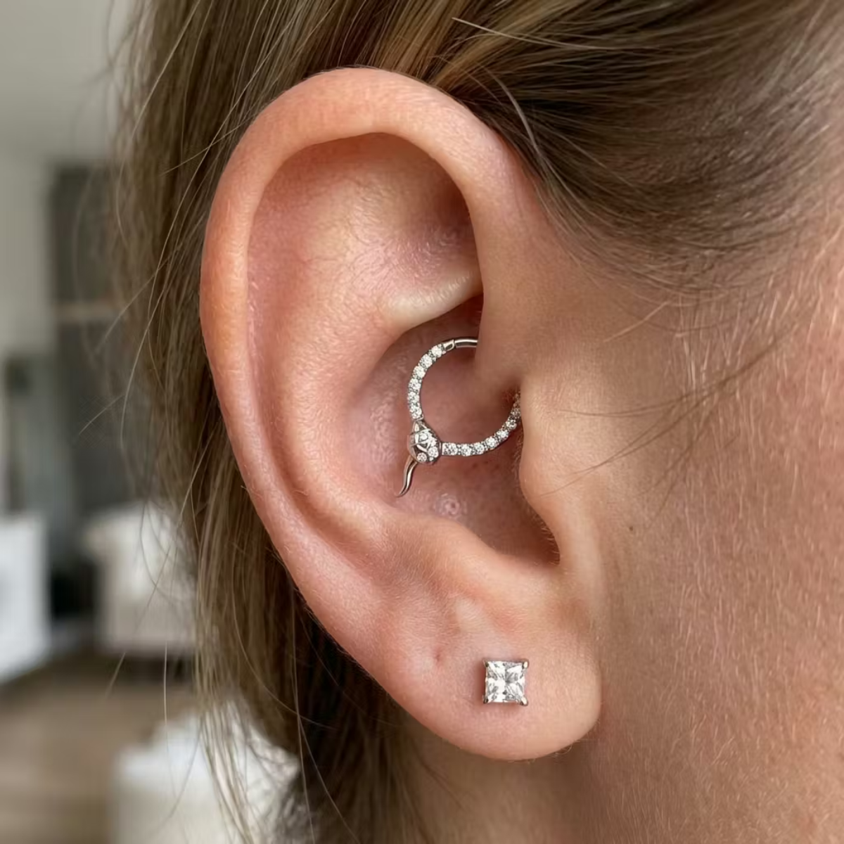 Titan-Segmentring-Clicker-Piercing_-Snake-3