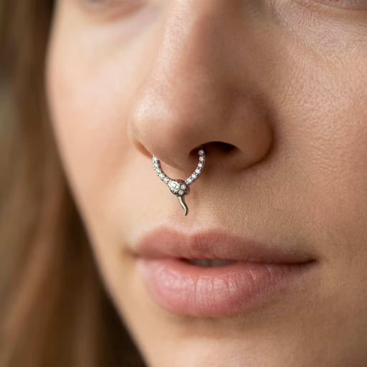 Titan-Segmentring-Clicker-Piercing_-Snake-4
