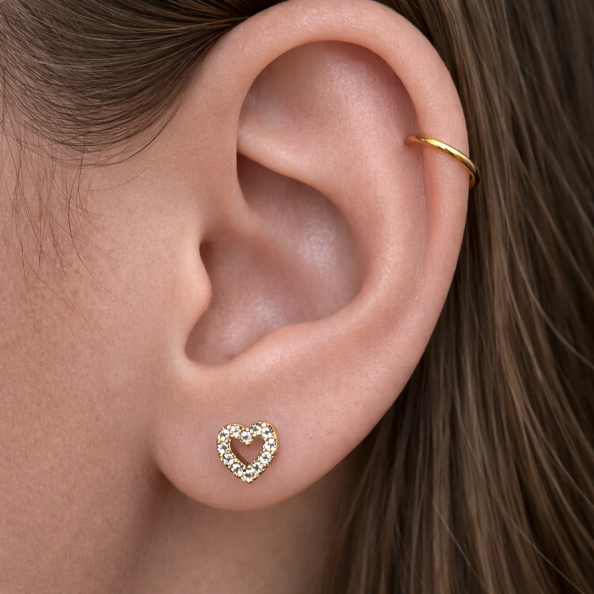 labret-Ohr-piercing-mirella-2